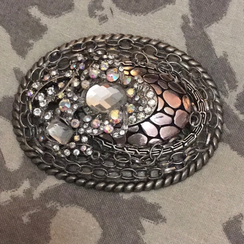 Women’s belt buckle